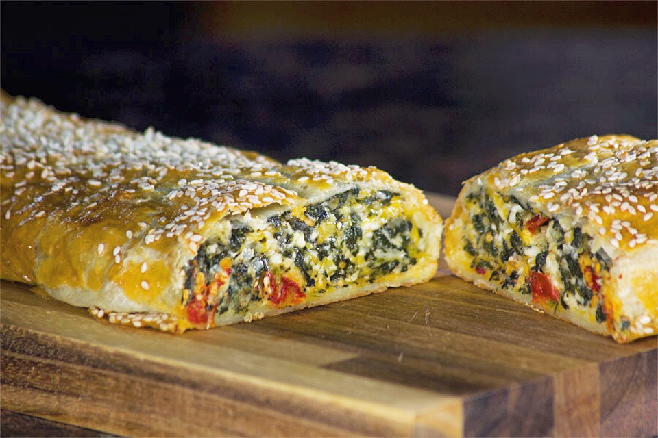 3 Cheese, Spinach & Sundried Tomatoes Puff Pastry Roulade | Shimon's ...